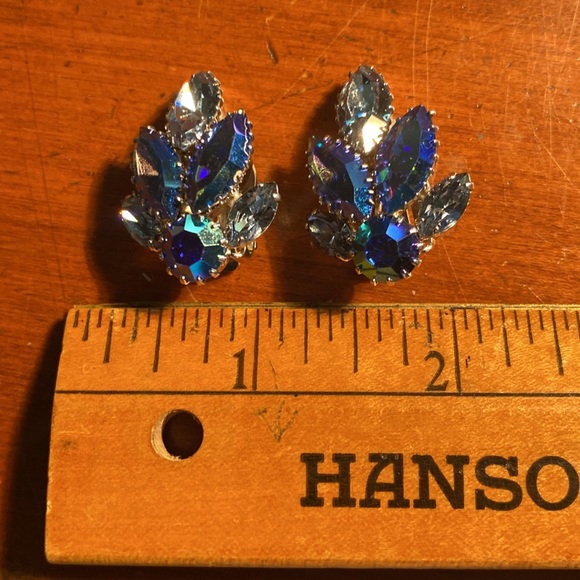Stunning Sherman Clip On Assorted peacock Blue Earrings - Picture 8 of 8
